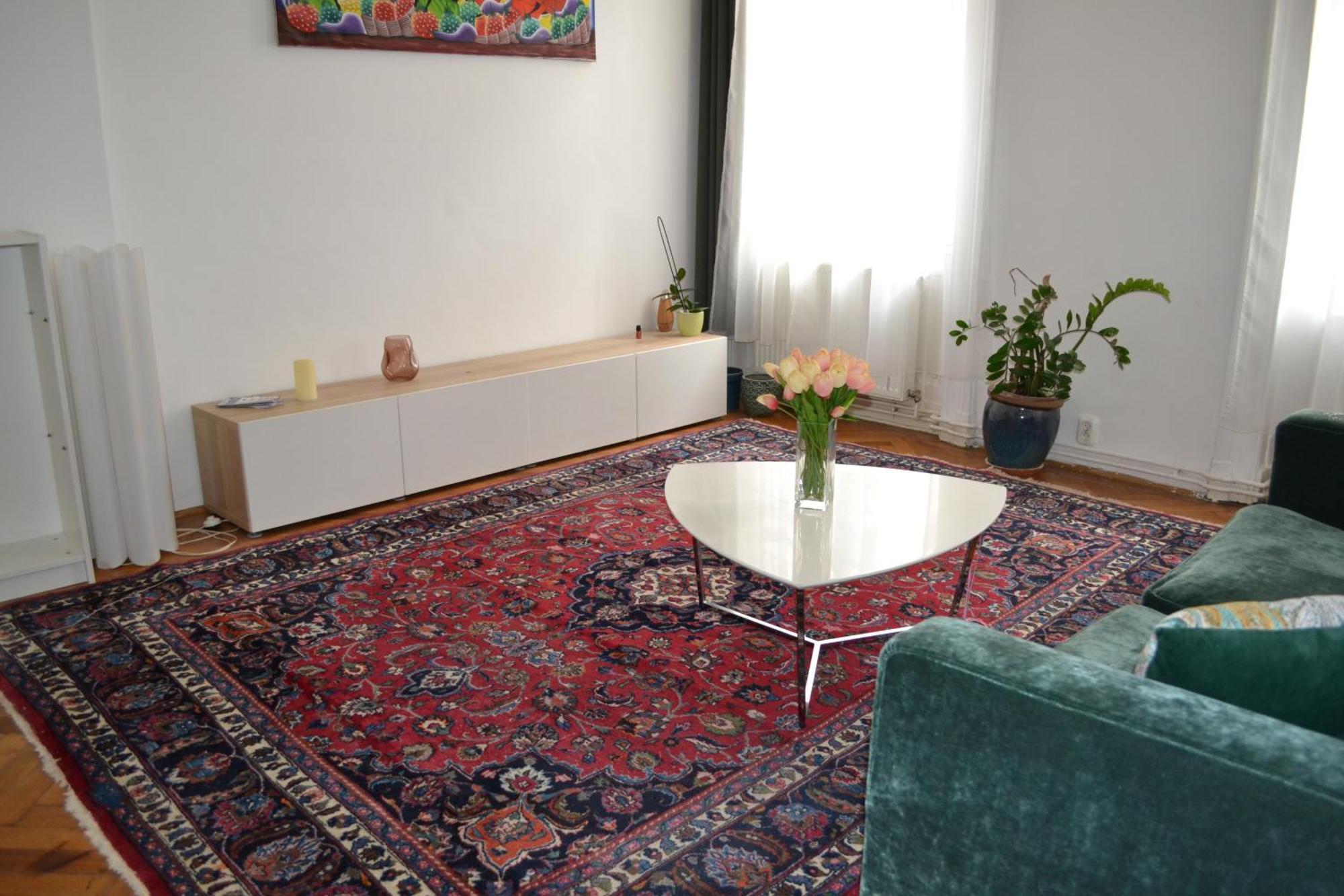 Cozy Studio In Central Budapest Near Ruined Bars — Photos 1
